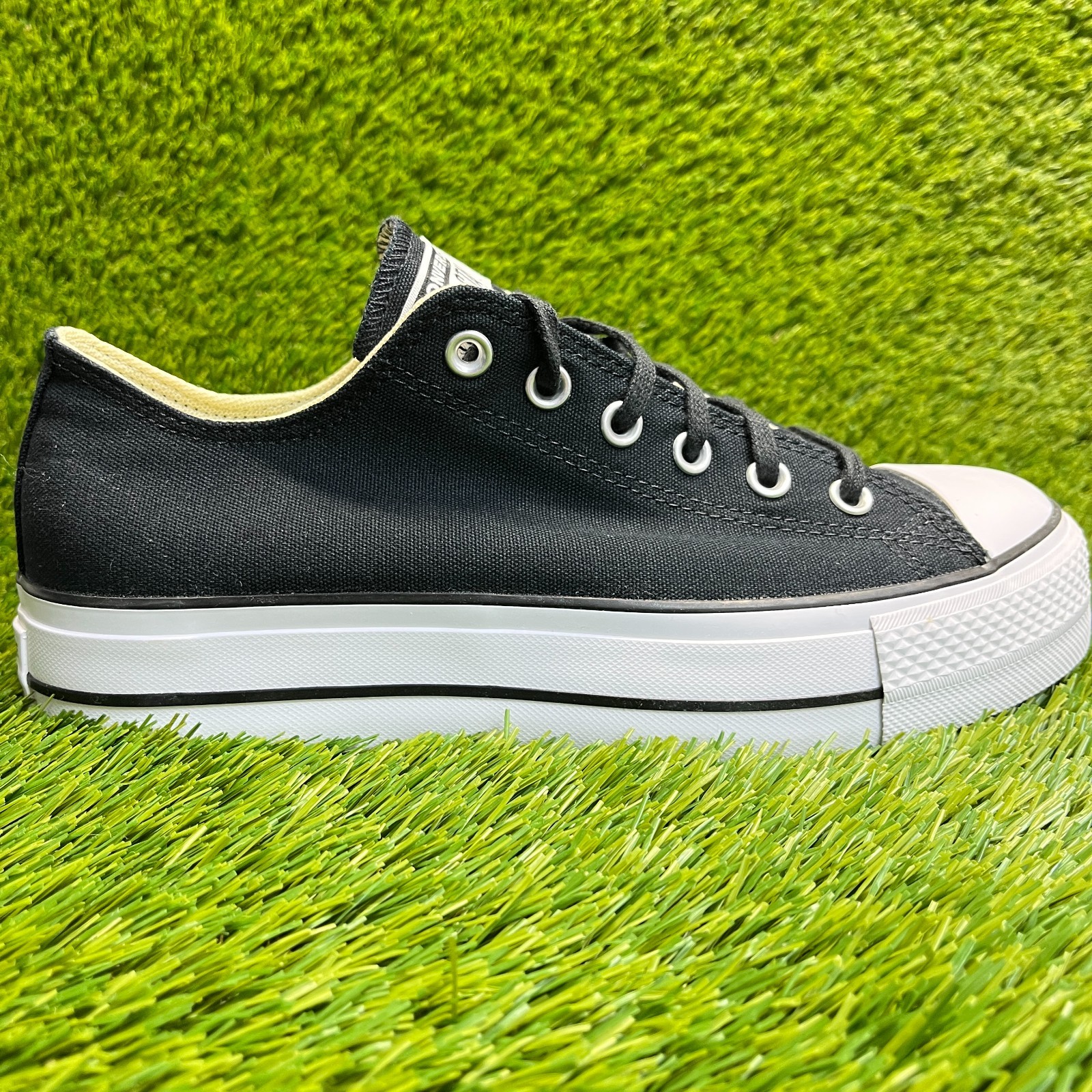 Converse Chuck Taylor All Star Low Womens Size 10 Black Athletic Shoes Sneakers