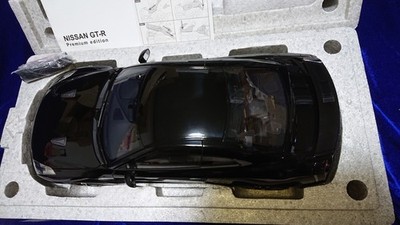 1/12 NISSAN GT-R Premium edition Super Black Autoart 12218 オート