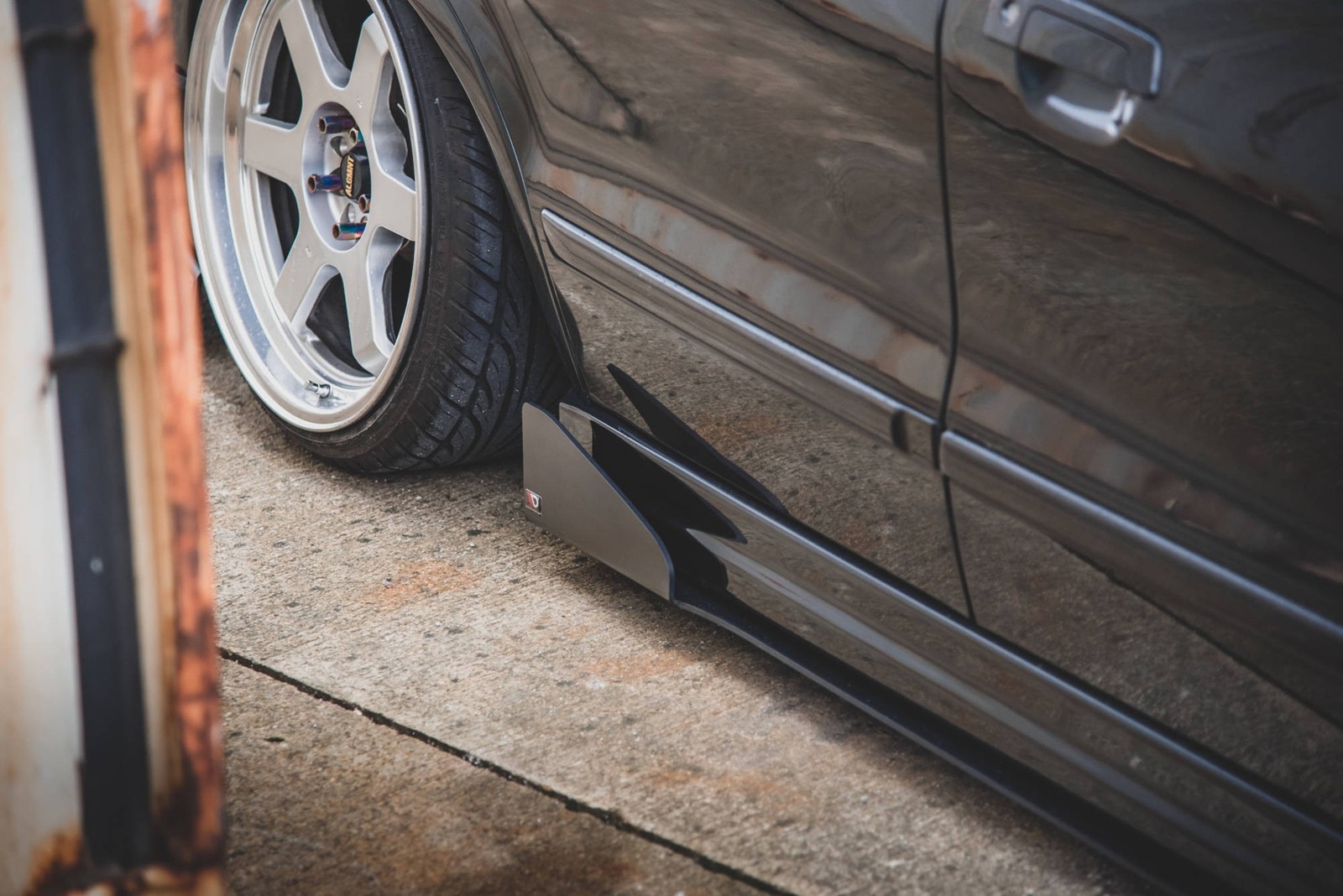 Rajouts bas de caisse sport Galant Mk8 Maxton pour optimiser l'aérodynamisme