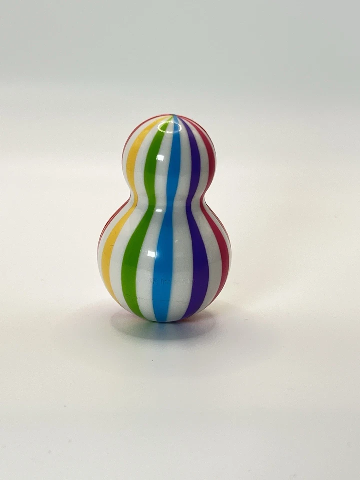 Figura de juguete StrangeCo Friends With You Wish Come True Wobble Stripe Rainbow Malfi Foto 3 de 4