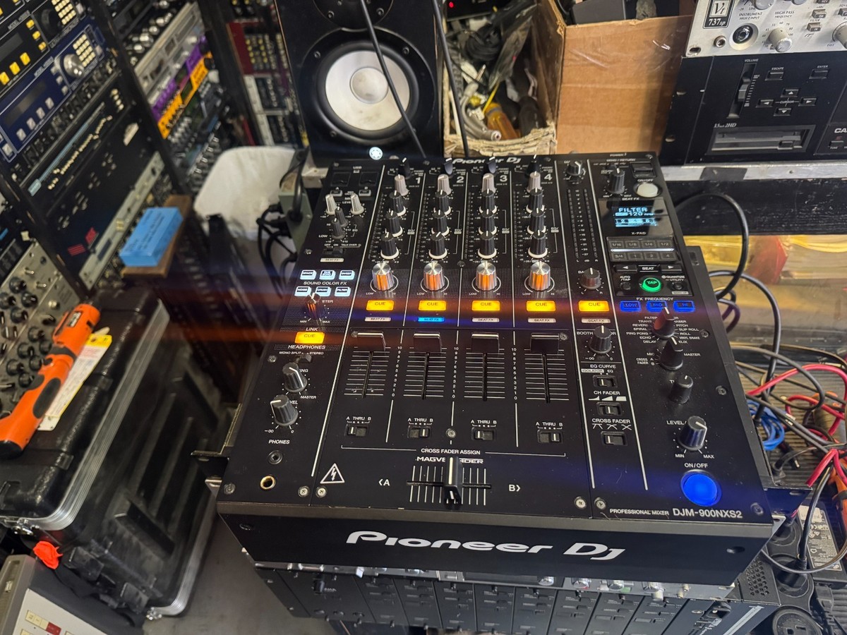 Pioneer DJM-900NXS2 4 Channel Digital Pro DJ Mixer - Black for