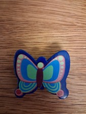 Schmetterling blau lila Holz Magnet Nadel Minder Kreuzstich 3cm hoch