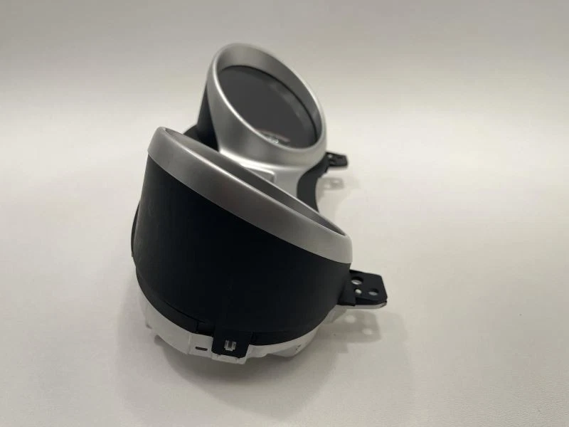 Cuadro de instrumentos velocímetro Dodge Journey 2017-2020 una pestaña rota Foto 3 de 4