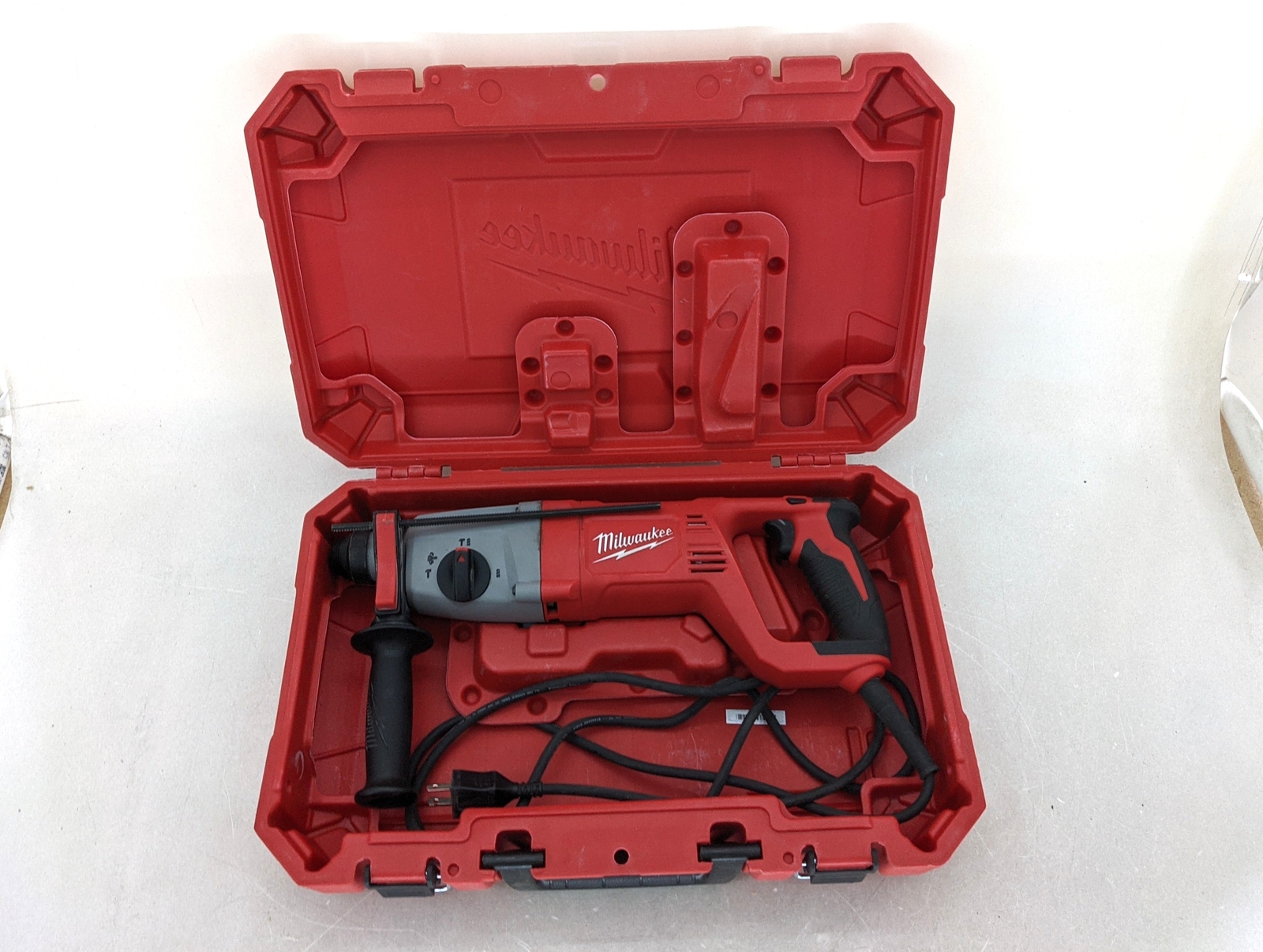 Milwaukee 526221 1" SDS Plus Rotary Hammer Drill Kit w/ Bonus Bits