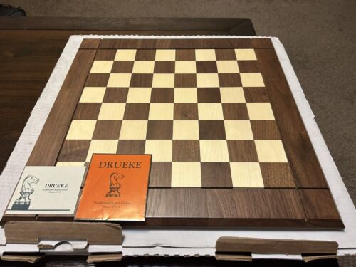Very Clean Walnut And Maple Drueke 18" Chess Board with 1.75" Squares - Picture 1 of 17