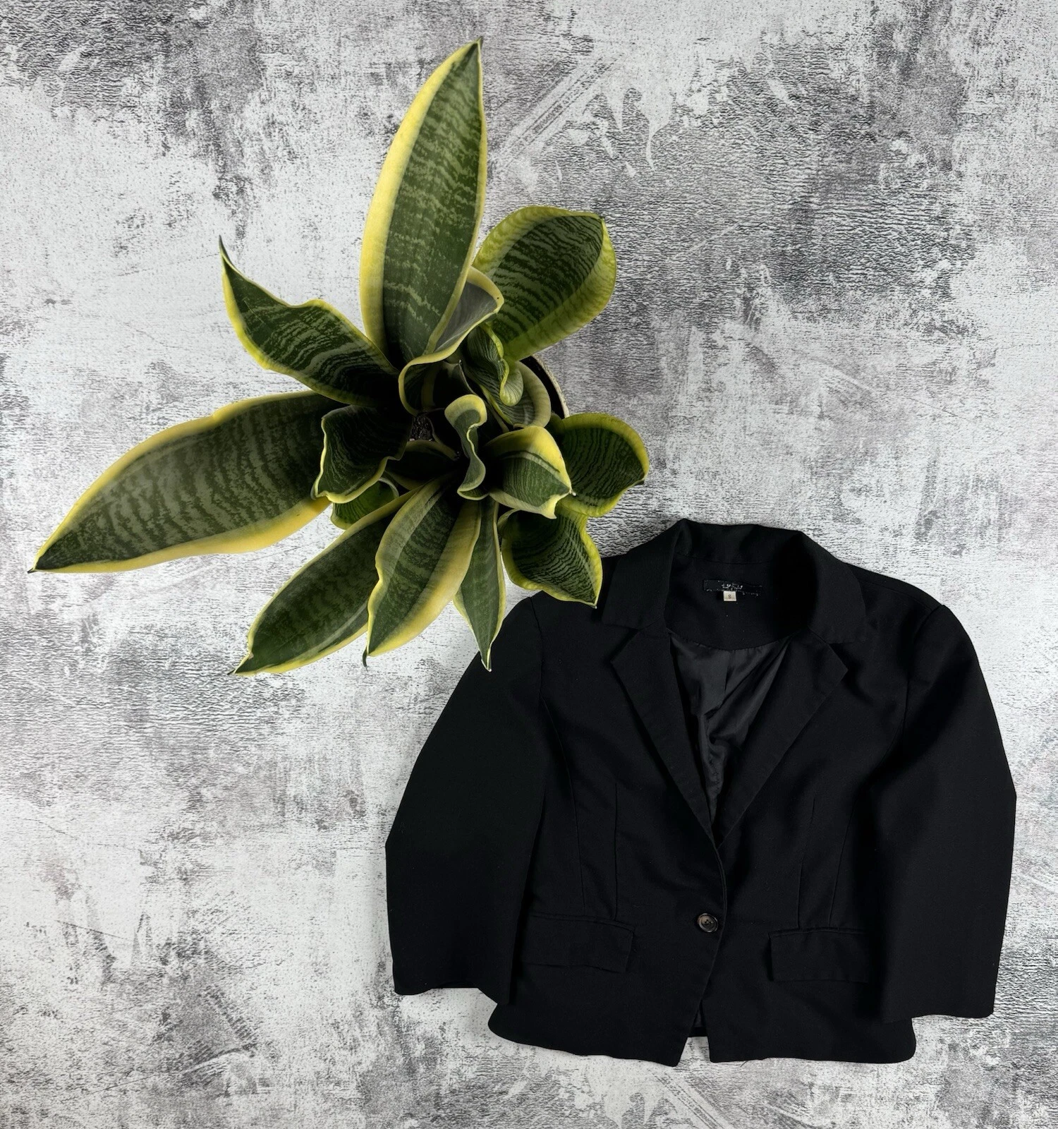 Veste manteau blazer cropped noir luxe bouton archives italiennes Gucci vintage années 90