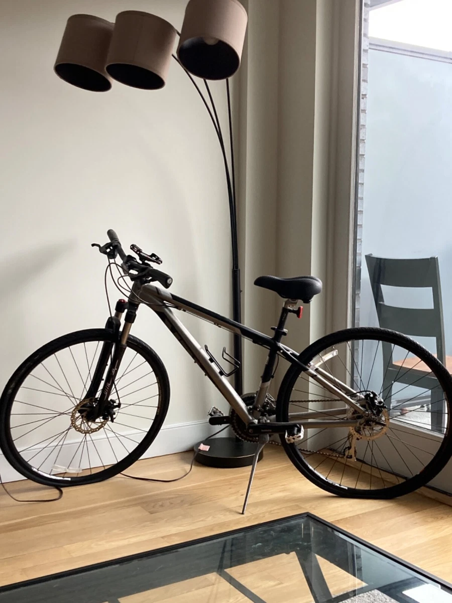 Trek 8.3 hotsell ds hybrid bike