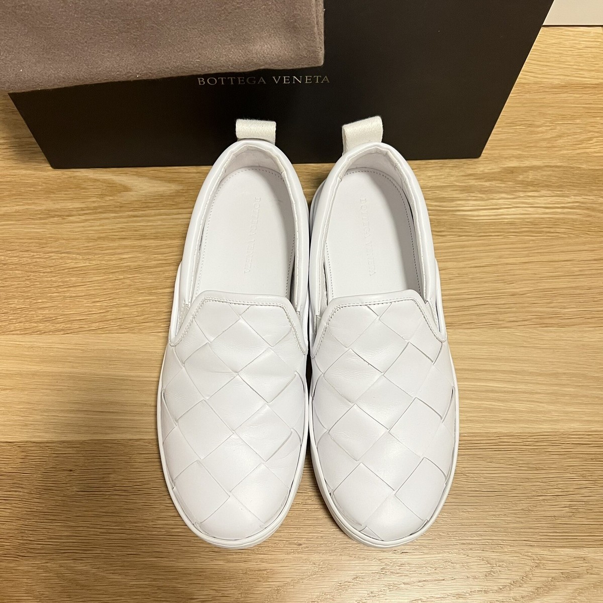 $1050 EUC BOTTEGA VENETA Speedster White Slip-On Sneakers