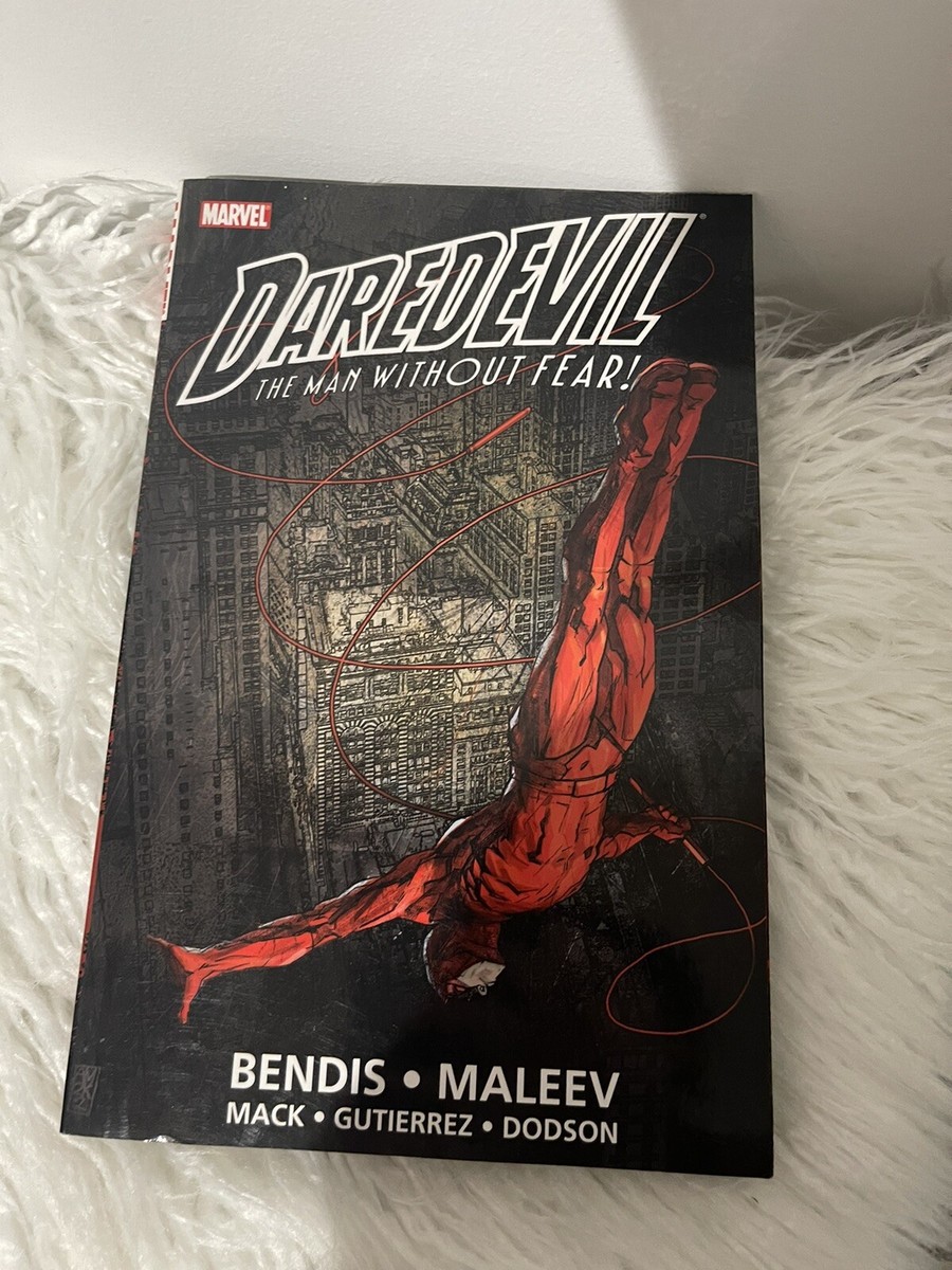 洋書 Daredevil: The Man Without Fear: Bendis 81N6dX5dlUL._UF1000,1000_QL80_.jpg