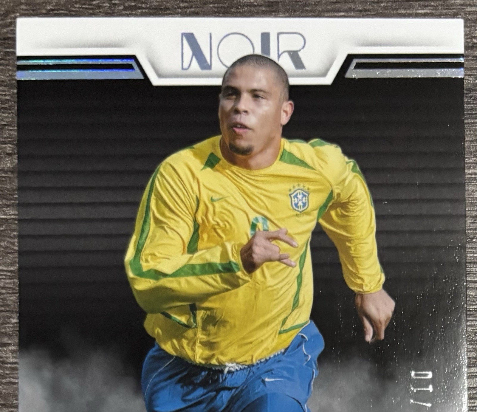 Ronaldo 2025-26 Panini Noir Road To FIFA World Cup SP Gold Auto /10 Brazil view 4