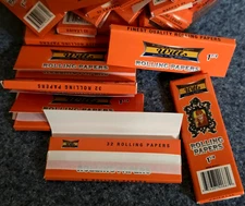15 Pack Deal of Wills Single Wide Cigarette Rolling Papers (1 & 1/4 inch)