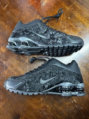 Size 6 - Nike Shox R4 Black Floral W | eBay