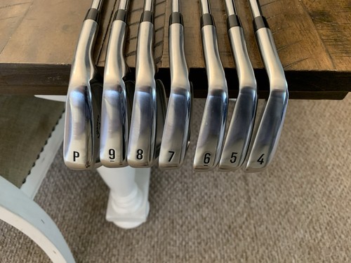 Jeu de fers Bridgestone TOUR B 200MB 5.6.7.8.9.P Dynamic Gold Flex S200