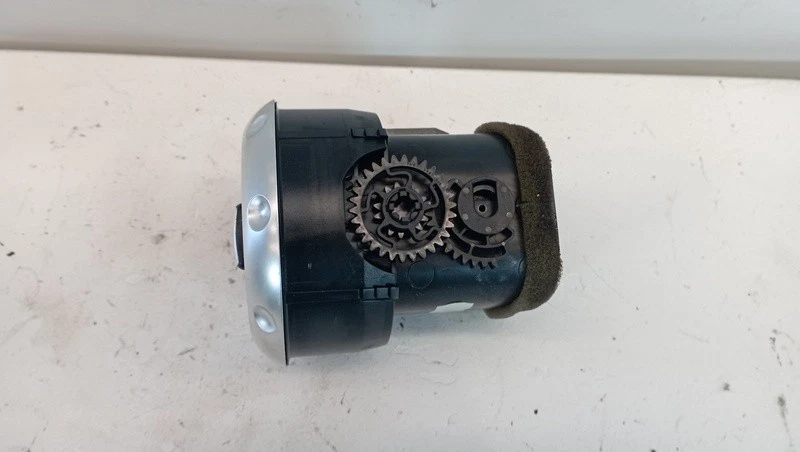 8N0820901 grille de ventilation pour AUDI TT COUPE ROADSTER (8N3 8N9) 1084208 - Photo 3/3