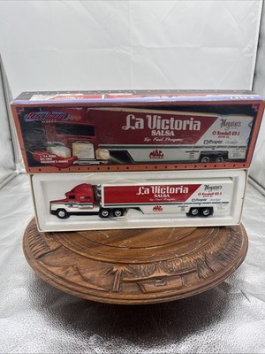 Ertl Race Image Ltd Edn 1994 MIKE DUNN La VICTORIA SALSA Top Fuel Transporter 