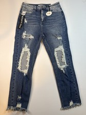 NWT Cello Women's 9/29 Distressed String Covered Holes Stretch Jeans Raw Hem