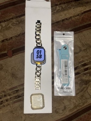 Apple Watch Series 7 41mm Aluminum Nike Unlocked Bundle