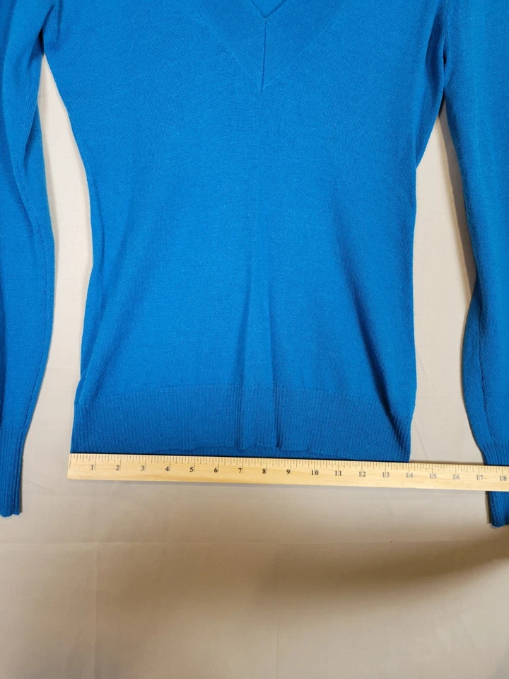 Suéter para mujer The Limited XS mezcla de lana merino azul ligero cuello en V preppy Foto 4 de 4
