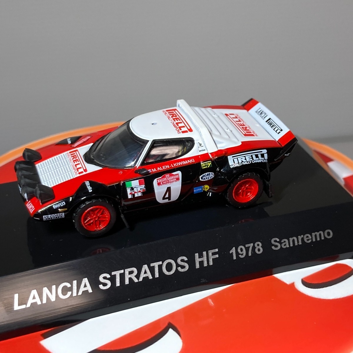 シーエムズ　1/64 プジョー　ラリーカー　ミニカー5台セット Amazon | CM's ラリーカー コレクション SS.8 プジョー 編 1…5種