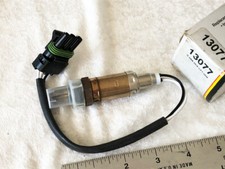 NEW in BOX BOSCH Oxygen Sensor Bosch 13077  GMC, Pontiac, Chev, OLDS, BUICK