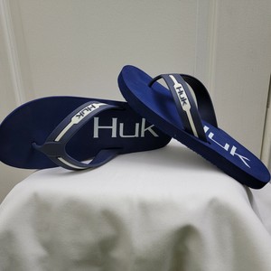 huk men's flip flops