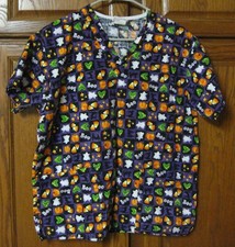 PEACHES Scrubs Top Uniform Halloween Candy Corn Pumpkins Cats Sz Small  51:P-6
