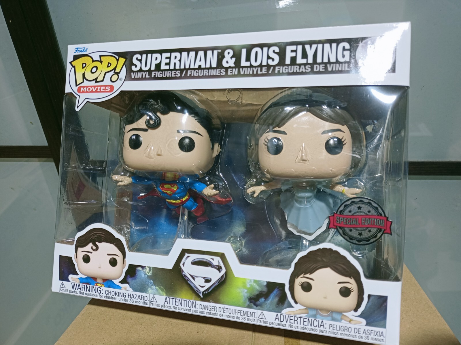 Pop! Superman & Lois Lane Flying duo de figurines de collection pour décorer votre bureau