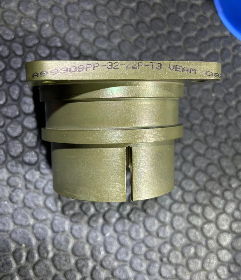 VEAM ITT Cannon Circle Connector CIR 54PIN Wall Mount A99309PP-32-22P-T3 0828 - Image 3 of 4