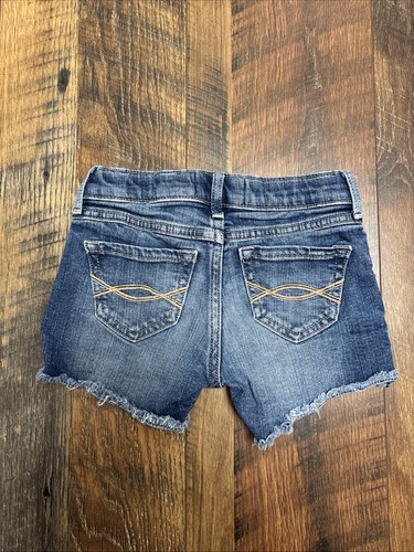 Abercrombie Kids Girl Jean Shorts Size 5/6 Regular Midi Short Mid Rise Shorts - Picture 2 of 2