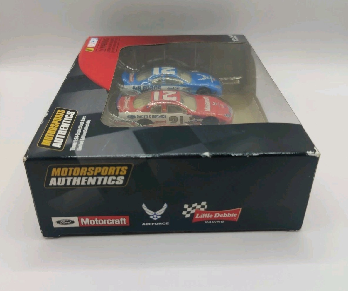 2006 Motorsports Authentics Wood Brothers #21 Little Debbie Racing Set 1:64 NEW