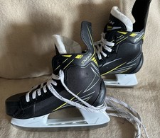 CCM Tacks 1092 Youth/Senior Hockey Skates Size 5 Ice Skates Winter Pond Skates