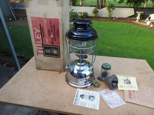 VINTAGE TILLEY LAMP/LANTERN LIGHTLEY USED. MODEL X246 ORIGINAL BOX AND ...