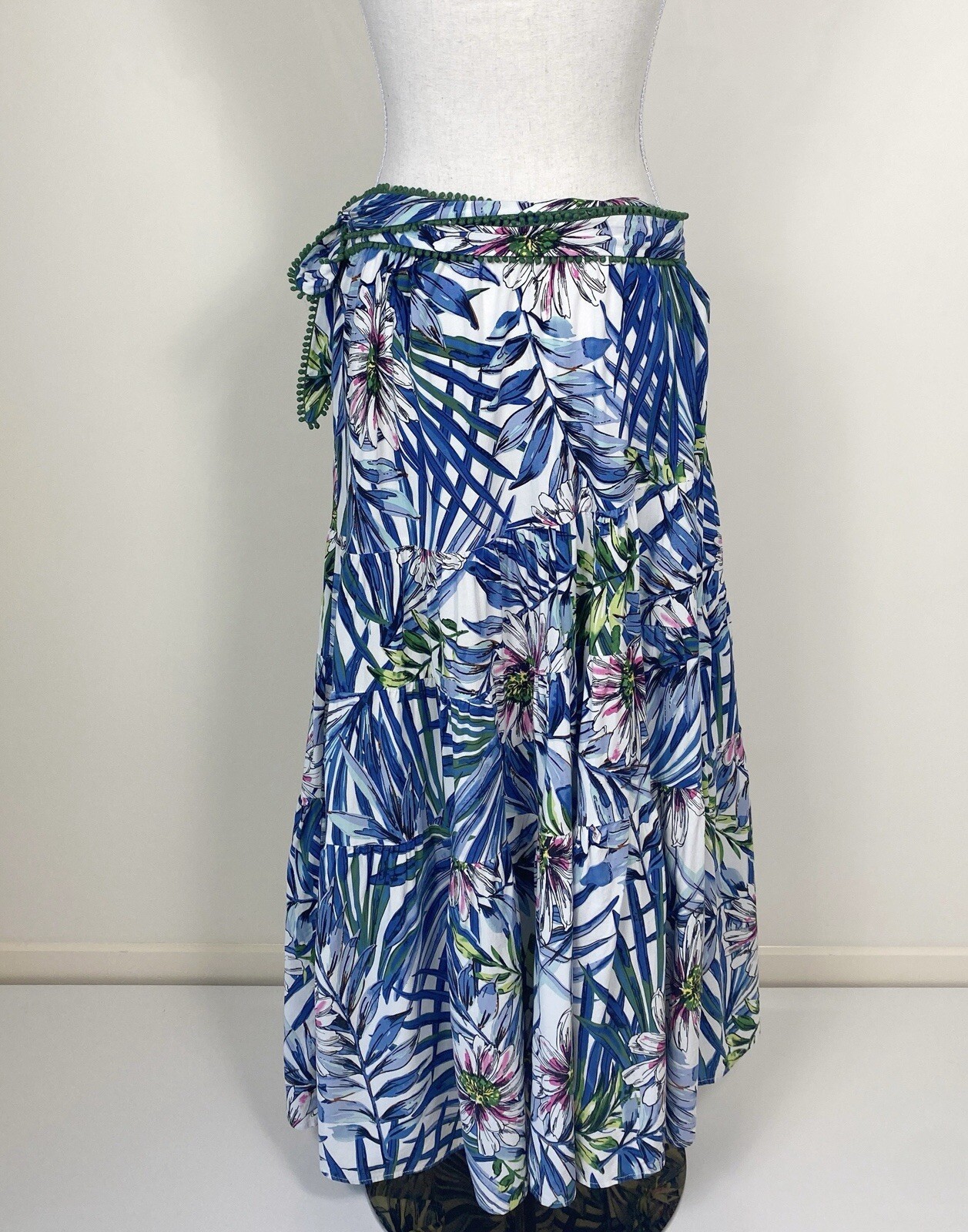 Naudic Maxi Skirt Size M Multicoloured Tropical Floral Print Belted Tiered Boho-image