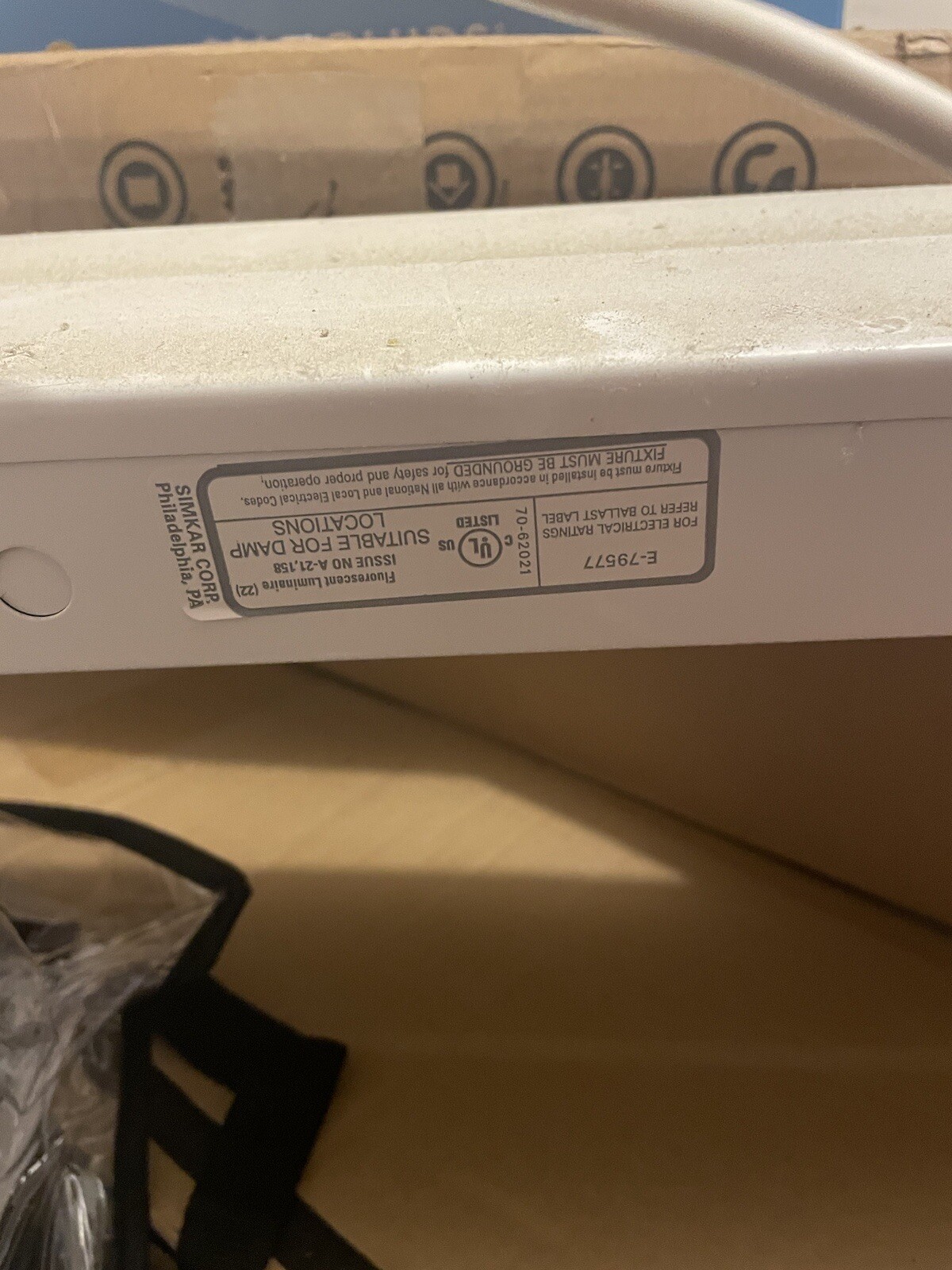 E 79577 Fluorescent Light Fixture Shelly Lighting