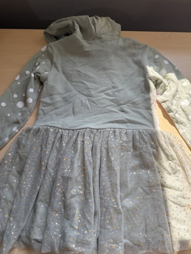 NEW Girls Size S Hello Kitty Winter dress Polyester Has Hood - Picture 2 of 3