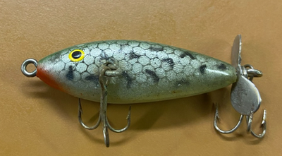 FISHING LURE VINTAGE CISCO KID INJURED MINNOW BACK PROPELLER GREEN