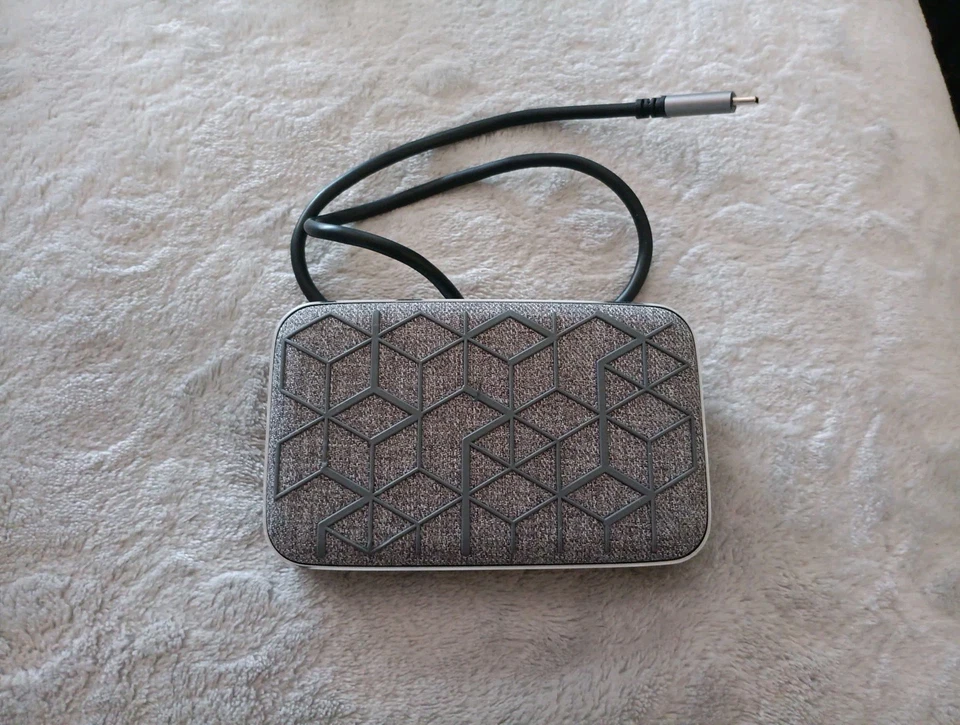 Symbus Q Compact Usb - C wireless charging US Foto 3 de 4