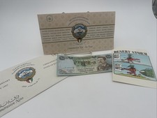 Gulf War, Desert Storm. Kuwait 1 Dinar 1993 CU, with Booklet, Polymer Banknote