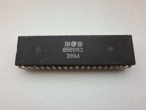 MOS 6569 R3 VIC-II Commodore 64 for C64 CBM Commodore Business Machines