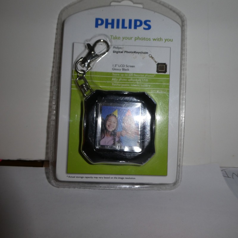Philips Digital PhotoKeychain 1.5 LCD Screen New