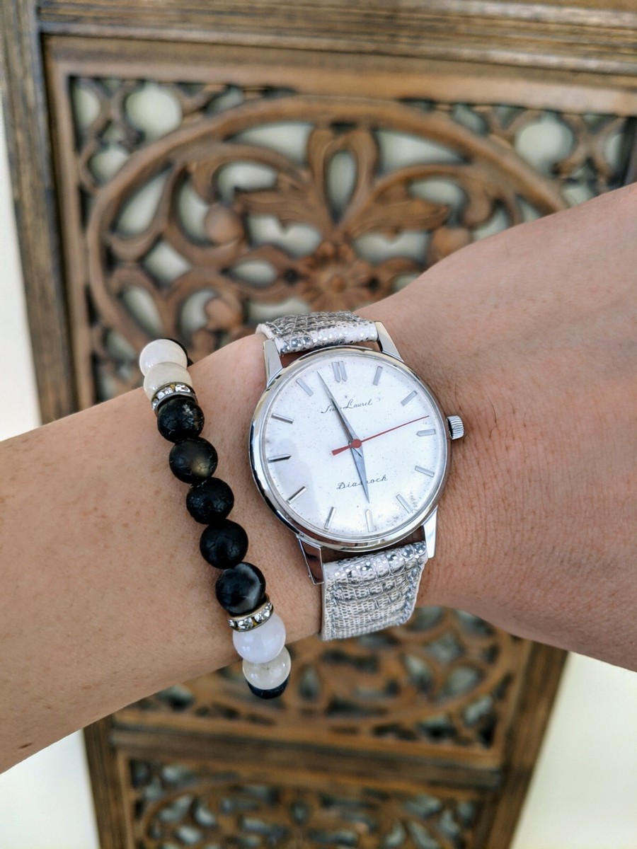 Vintage Seiko Laurel Seikosha 11 Jewels Cream Dial Hand-Winding