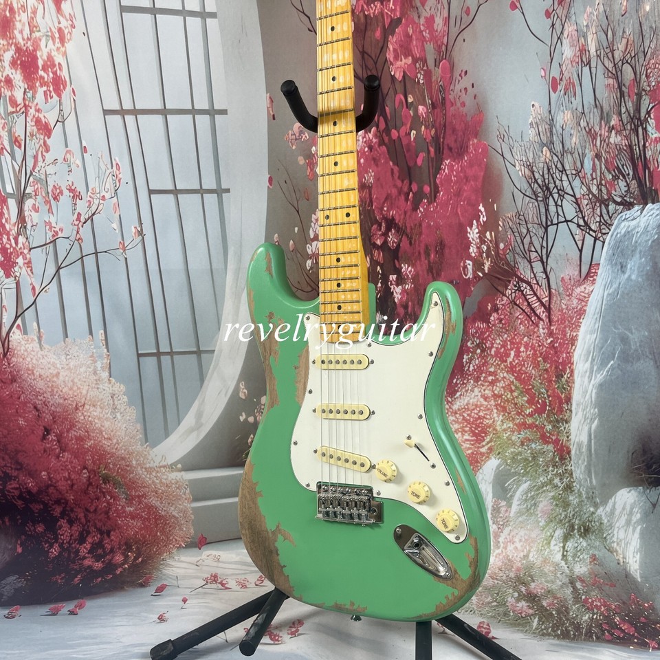 1957 Stratocaster electric guitar SSS "Chicago Special" Sea Foam Green
