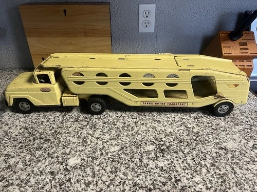 Vintage 1960's Tonka Car Carrier 840 Yellow Truck Pressed Steel Toy