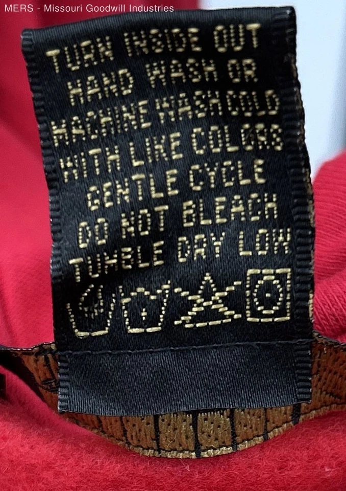 Rocawear Women's Red Graphic Hoodie Jacket 2X Casual Outerwear Fashion - Image 4 of 4