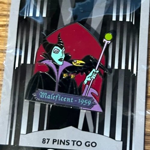 Disney Pin: Maleficent NIP