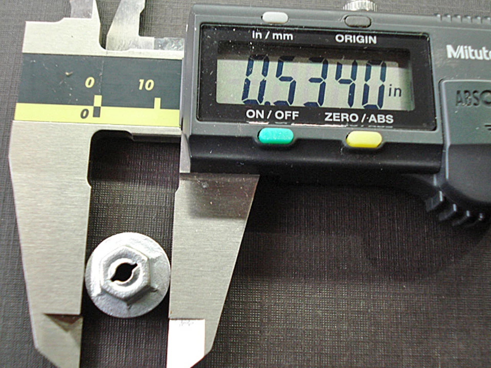 25 piezas 1/8" emblema escritura placa de nombre letra hilo corte tuercas sellador Hudson Foto 4 de 4