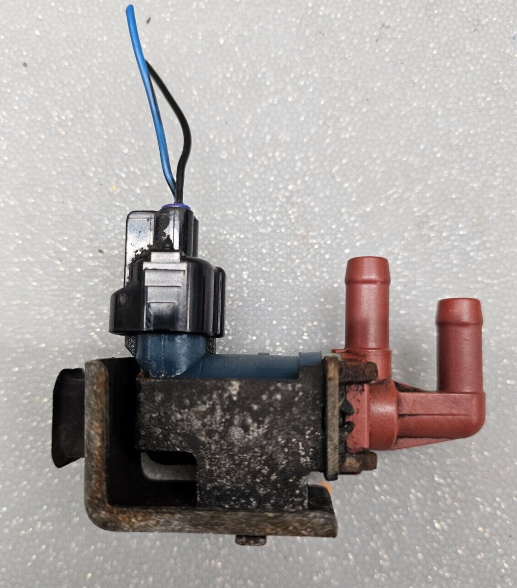 98-02 TOYOTA COROLLA OEM PURGE VACUUM SWITCH VALVE VSV90910-12211