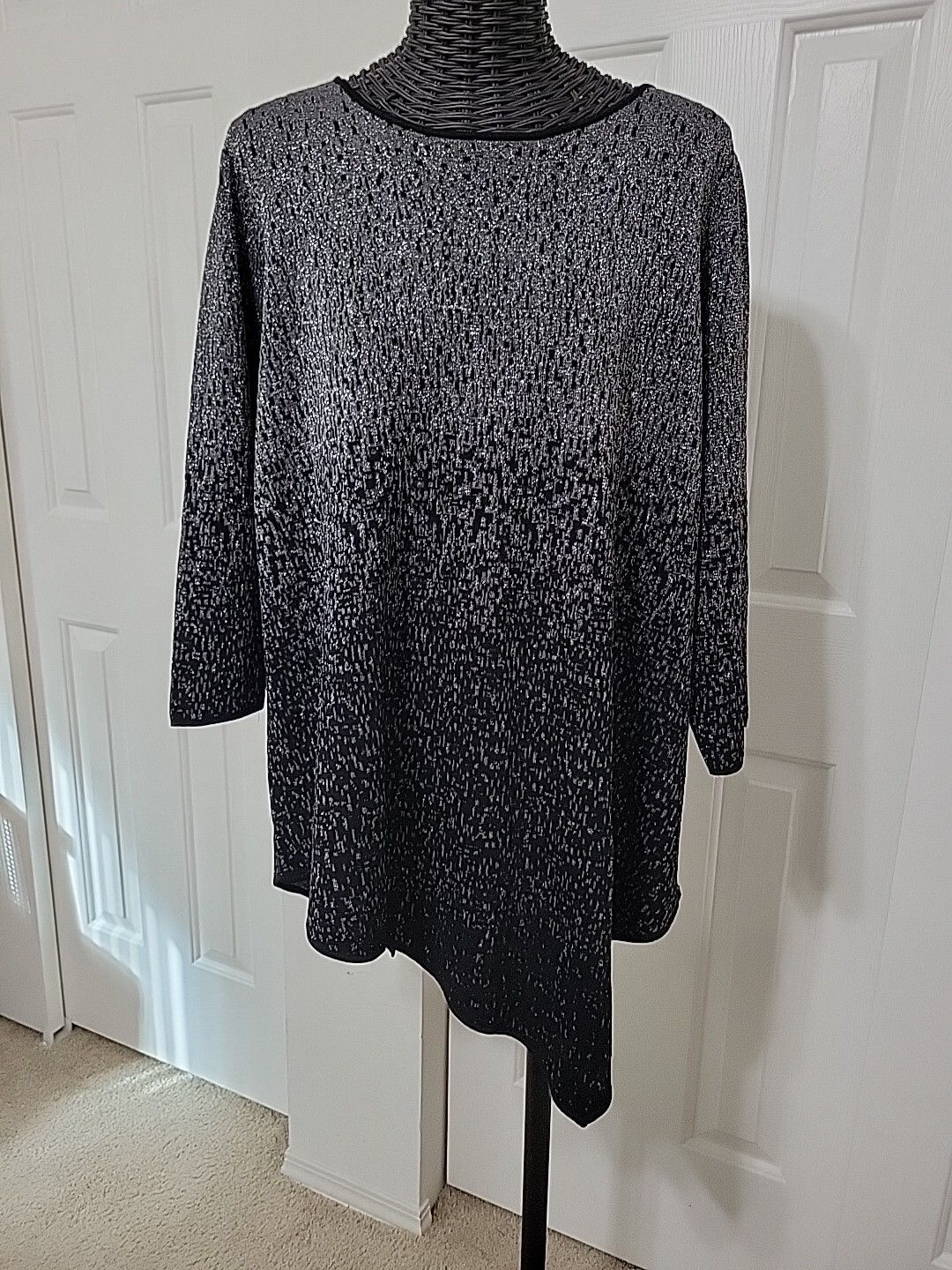 Grace Elements top Black/Silver  Size 3X EUC - image 1