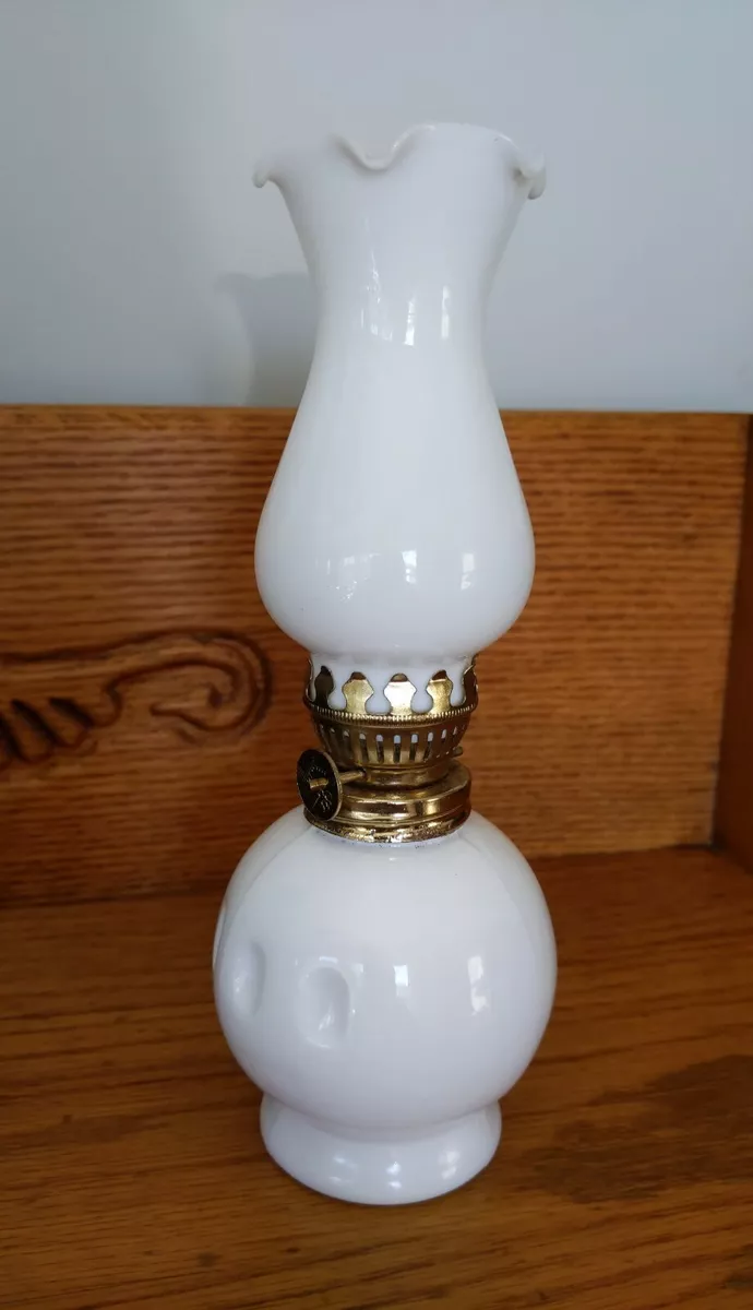 Small oil lamp chimney outlet