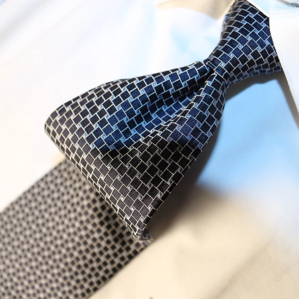 Corbata geométrica Ralph Lauren azul marino plata blanco 57" L x 3,75" W Foto 4 de 4